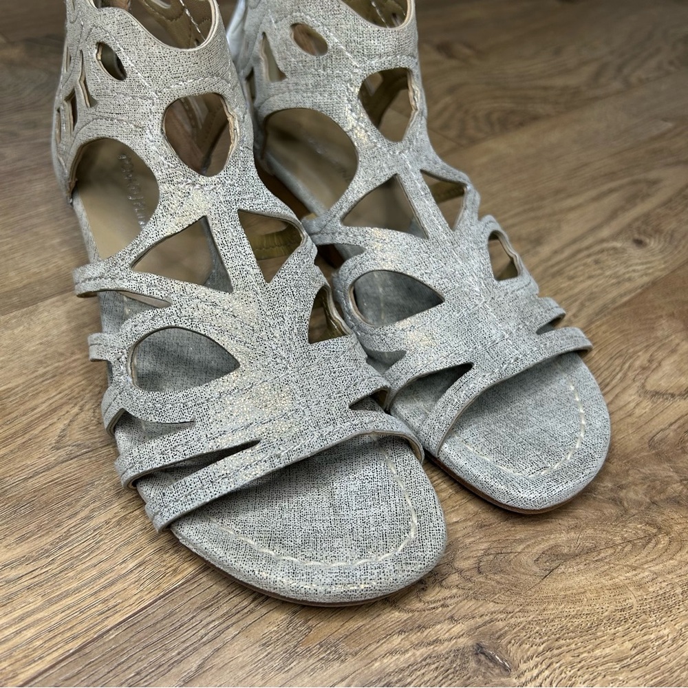 NIB Donald Pliner Delite caged wedge sandal in pewter - Size 8 - Picture 6 of 10